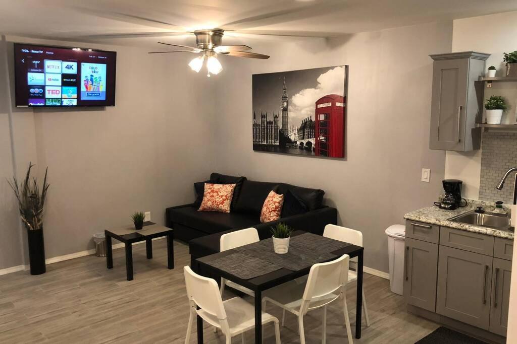 New 2 Bedroom Luxury Apartment -Great Location -Modern Пуэрто-Пеньяско Экстерьер фото